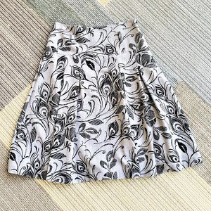 Grey A line skirt Peacock motif in black Comfort pleated